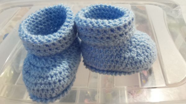 Botinha de lã em Crochê (Azul) RN